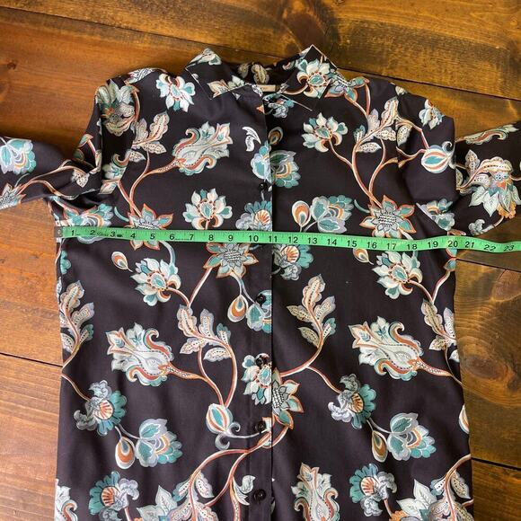 Chico's No Iron Stretch Floral Paisley Tunic Navy Button Front Women's 0.5 US 6 - Picture 10 of 10